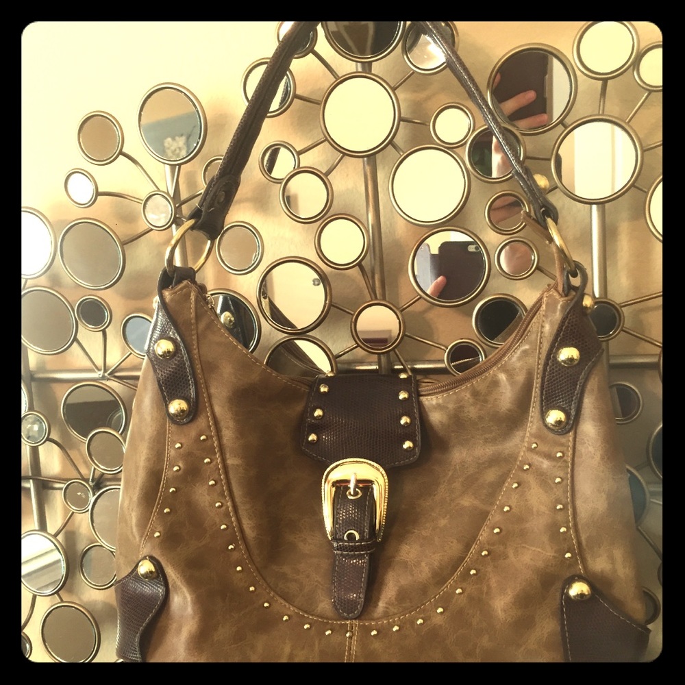 Rustic Buckle Golden Studded Purse